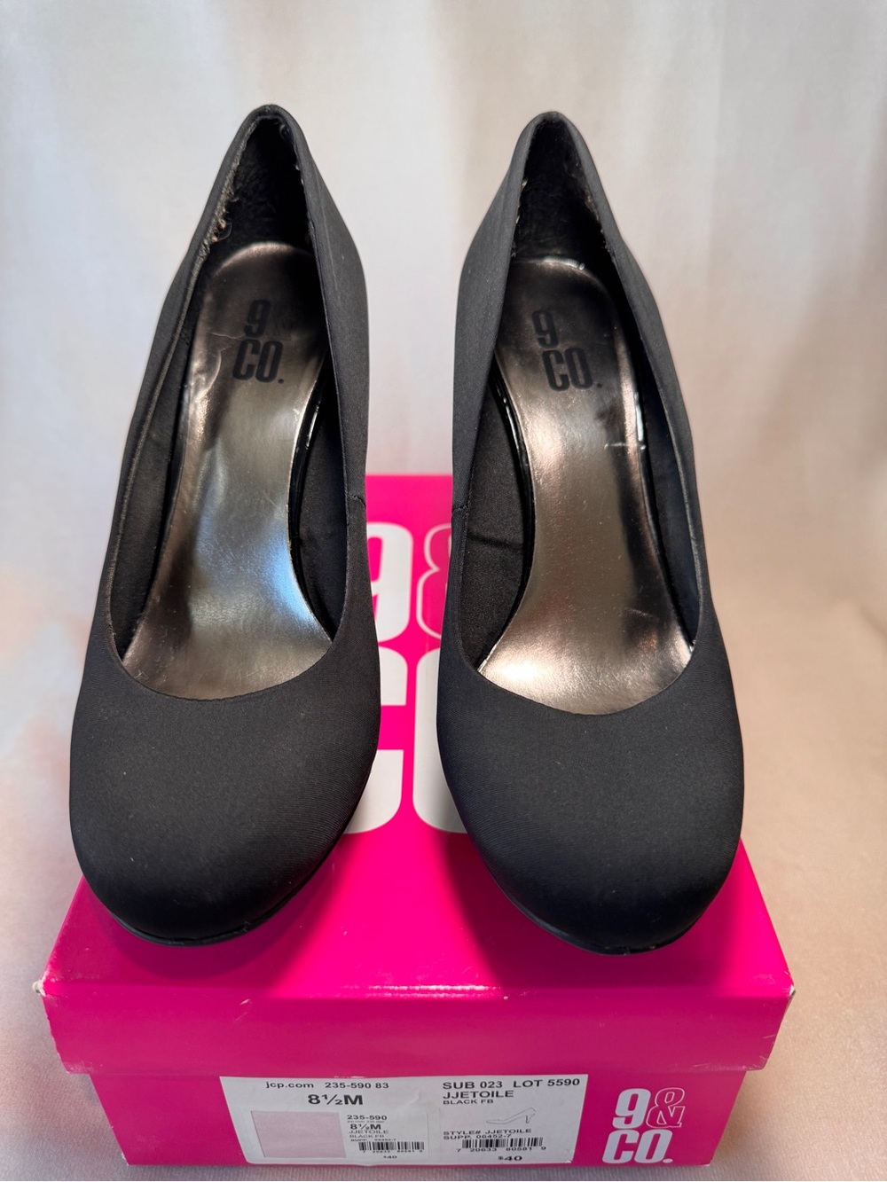 9 & Co. Women's Black Round-Toe Heels